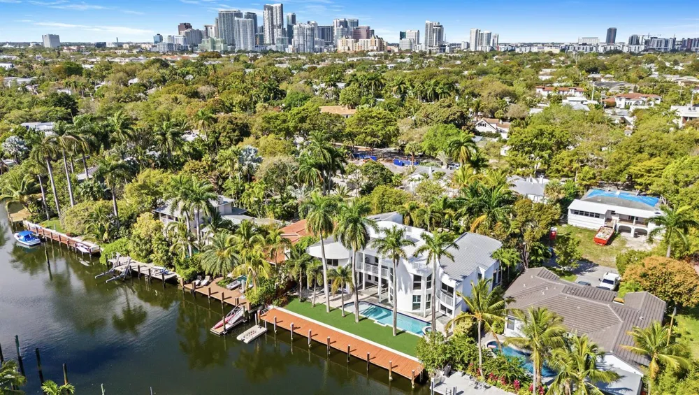 450 Victoria Terrace Fort Lauderdale, FL 33301