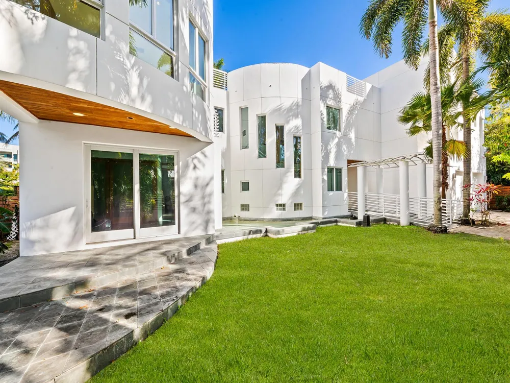 450 Victoria Terrace Fort Lauderdale, FL 33301