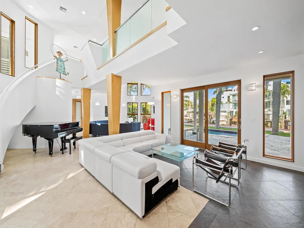 450 Victoria Terrace Fort Lauderdale, FL 33301