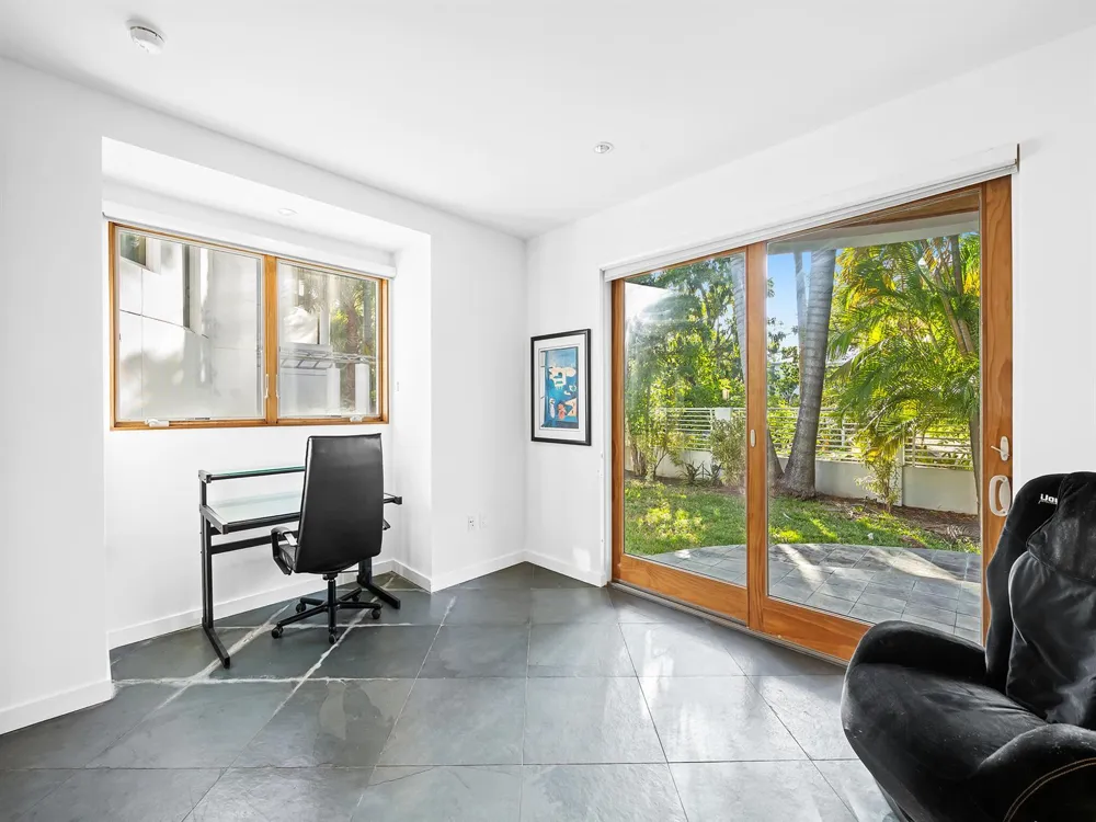 450 Victoria Terrace Fort Lauderdale, FL 33301