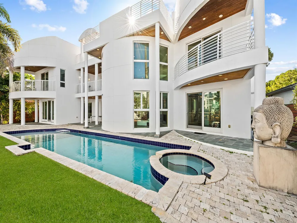 450 Victoria Terrace Fort Lauderdale, FL 33301
