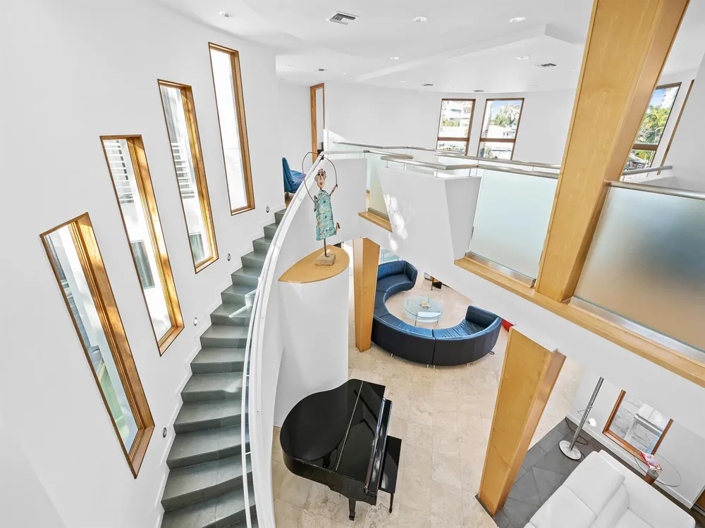 450 Victoria Terrace Fort Lauderdale, FL 33301