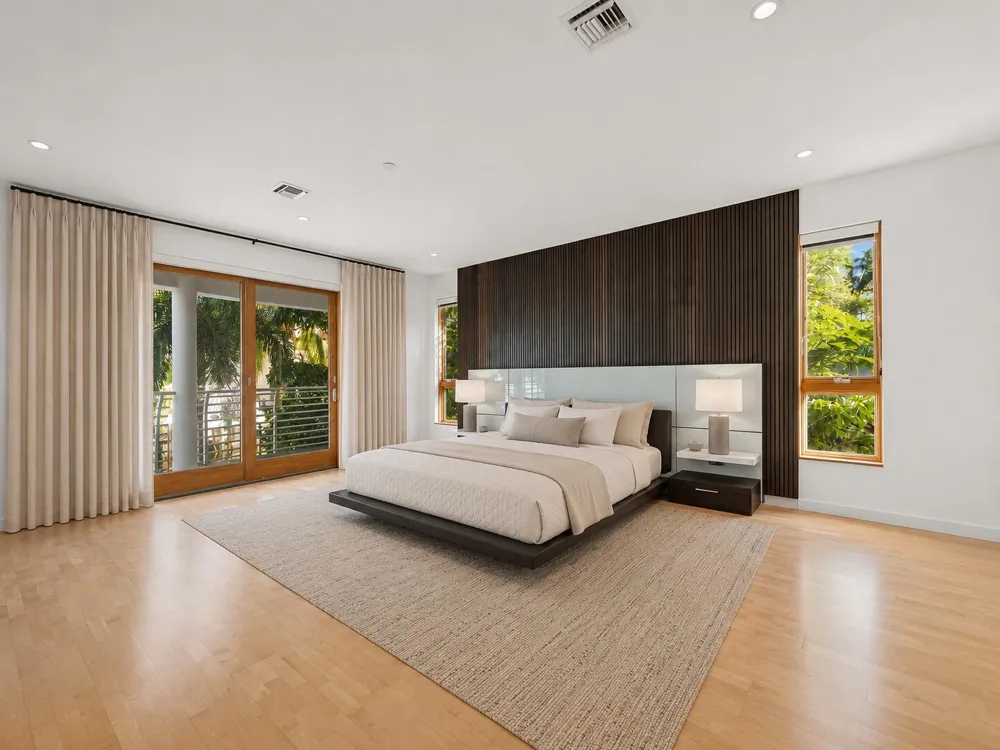 450 Victoria Terrace Fort Lauderdale, FL 33301