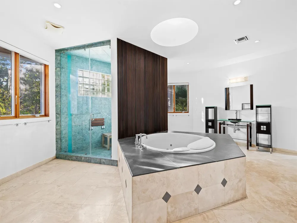 450 Victoria Terrace Fort Lauderdale, FL 33301