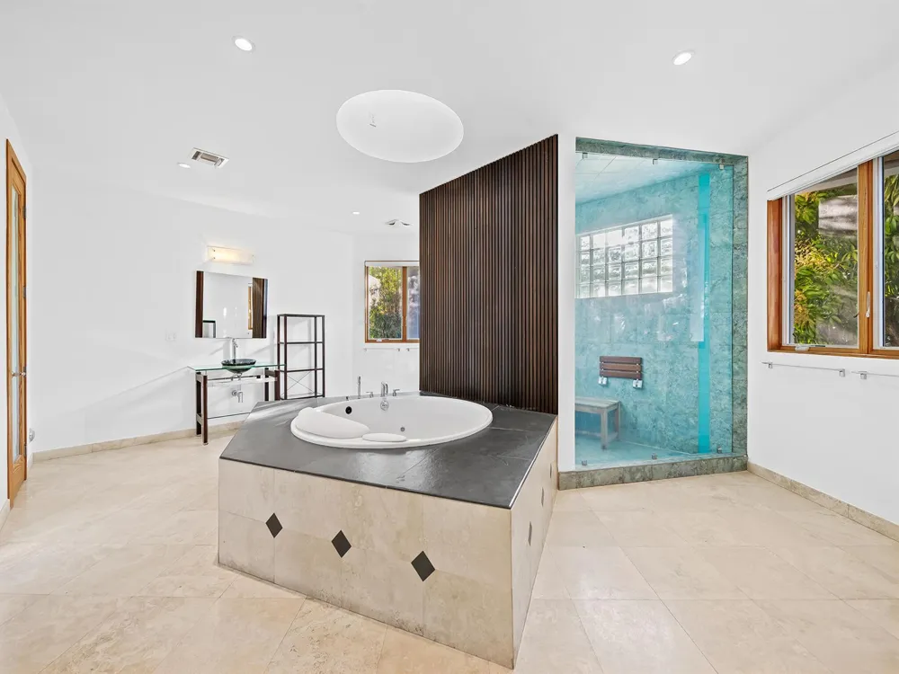 450 Victoria Terrace Fort Lauderdale, FL 33301