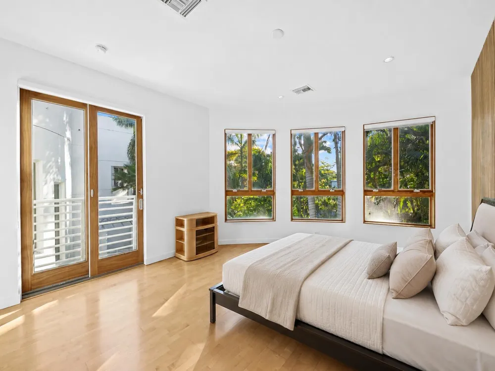450 Victoria Terrace Fort Lauderdale, FL 33301