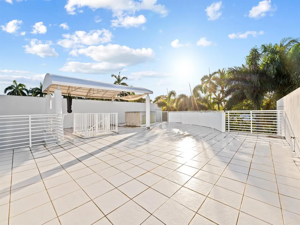 450 Victoria Terrace Fort Lauderdale, FL 33301
