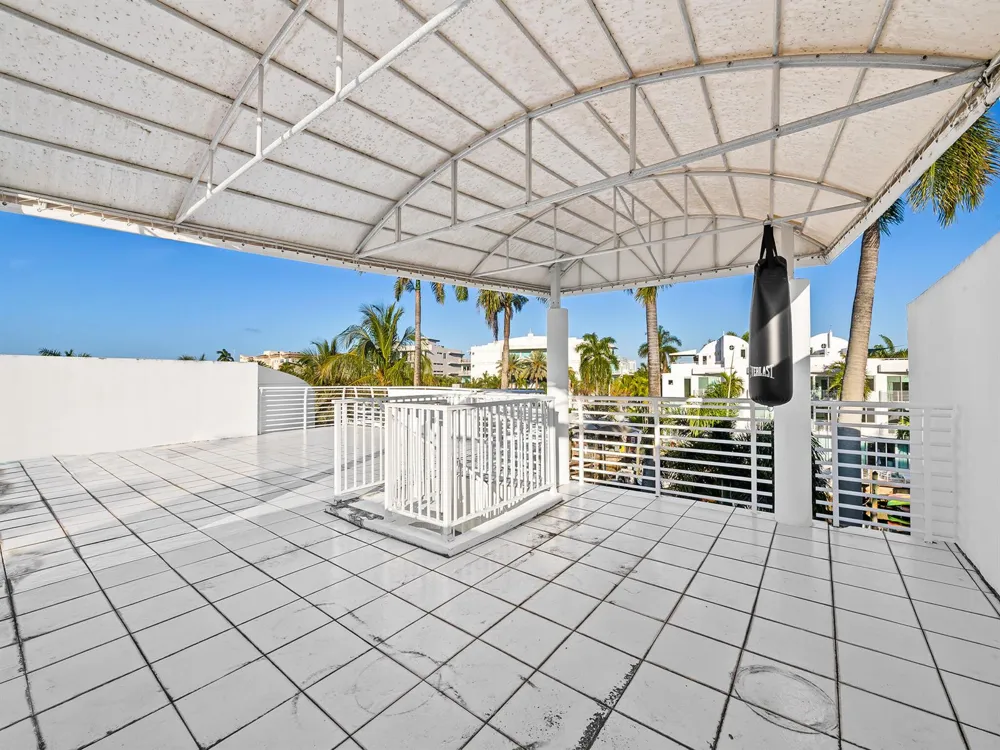450 Victoria Terrace Fort Lauderdale, FL 33301