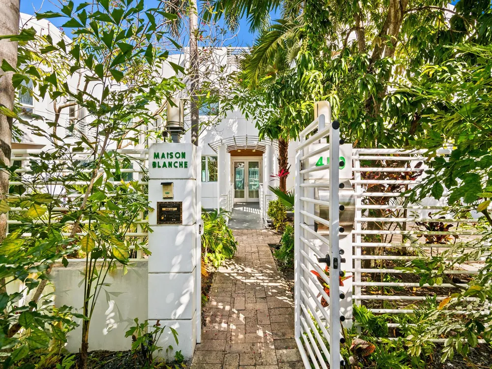 450 Victoria Terrace Fort Lauderdale, FL 33301