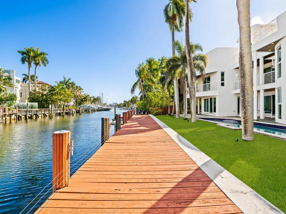 450 Victoria Terrace Fort Lauderdale, FL 33301
