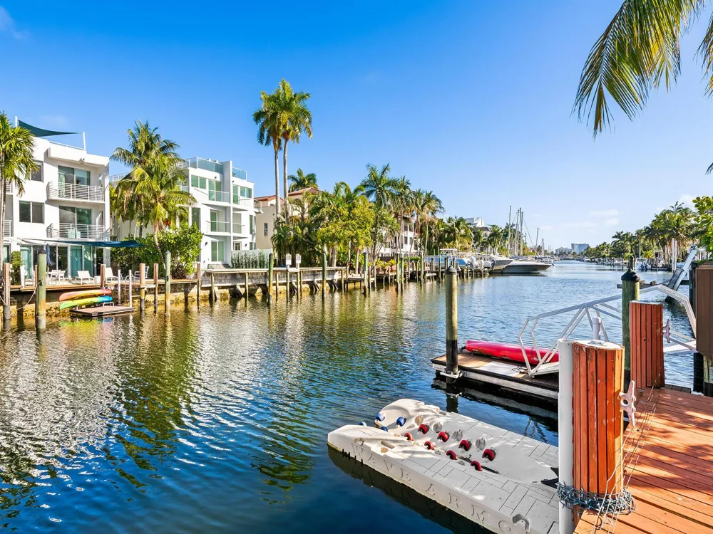 450 Victoria Terrace Fort Lauderdale, FL 33301