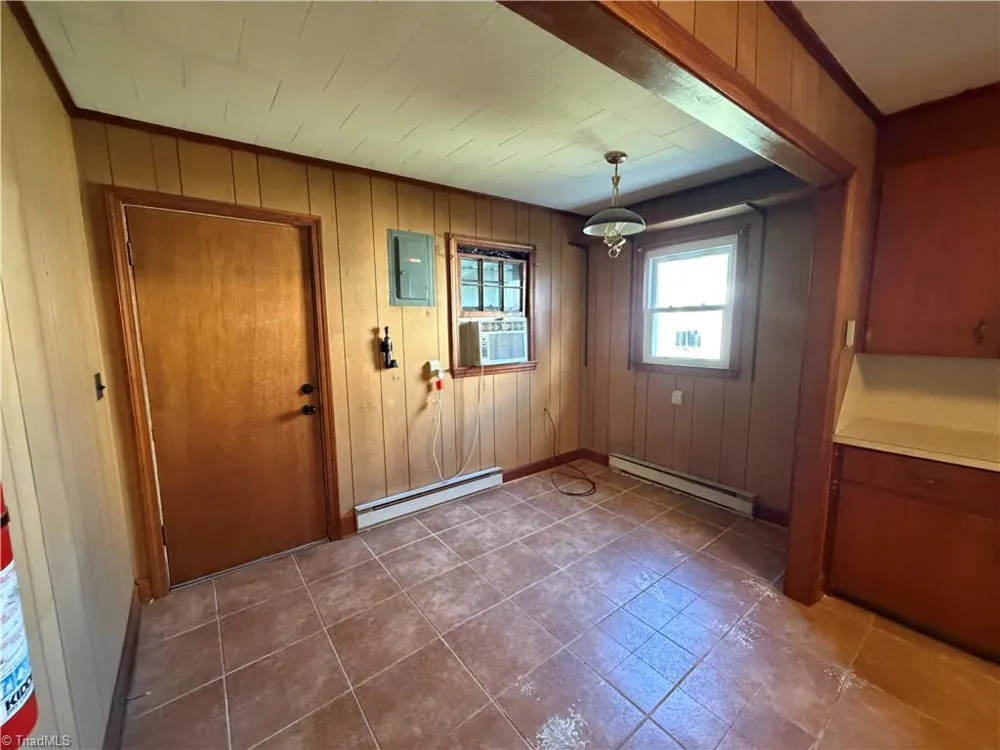 813 W Main Street Yadkinville, NC 27055