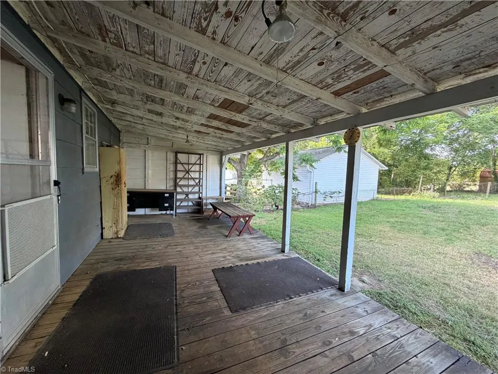 813 W Main Street Yadkinville, NC 27055