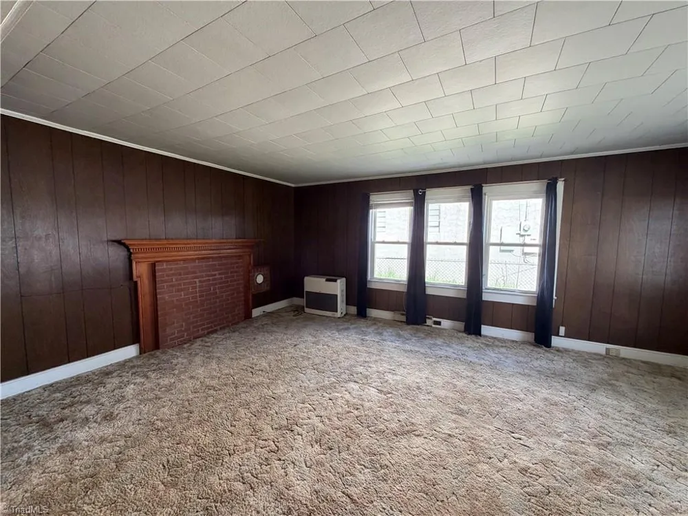 813 W Main Street Yadkinville, NC 27055