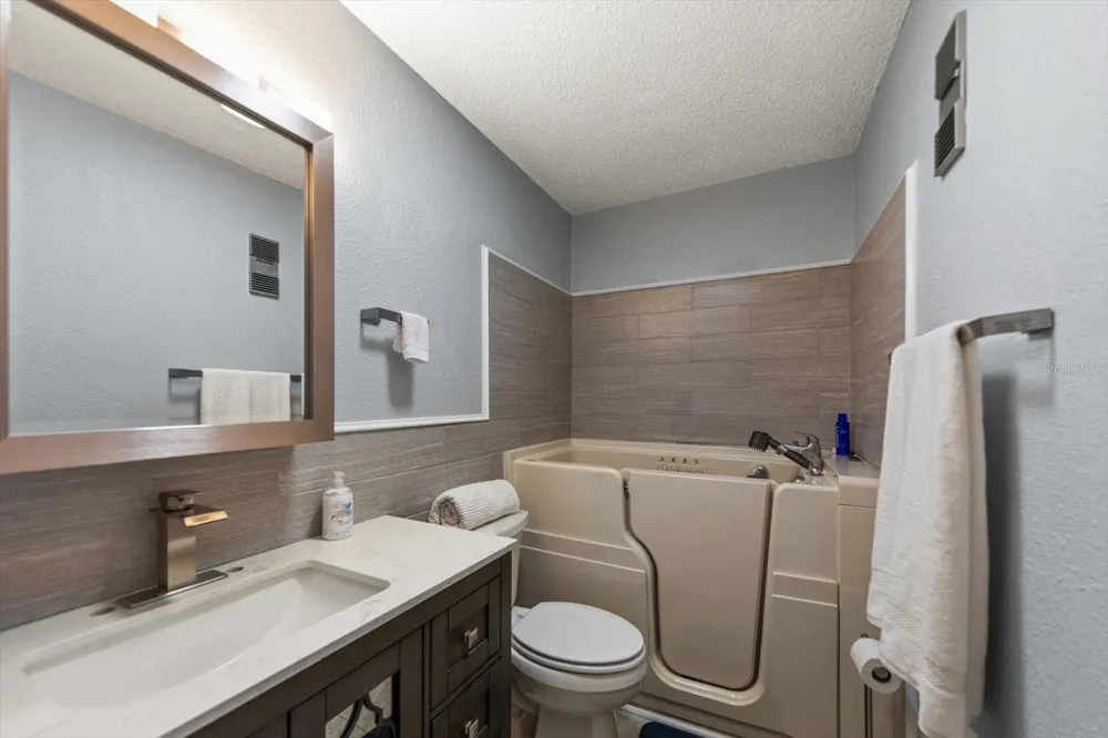 5980 TERRACE PARK DRIVE #310 St Petersburg, FL 33709