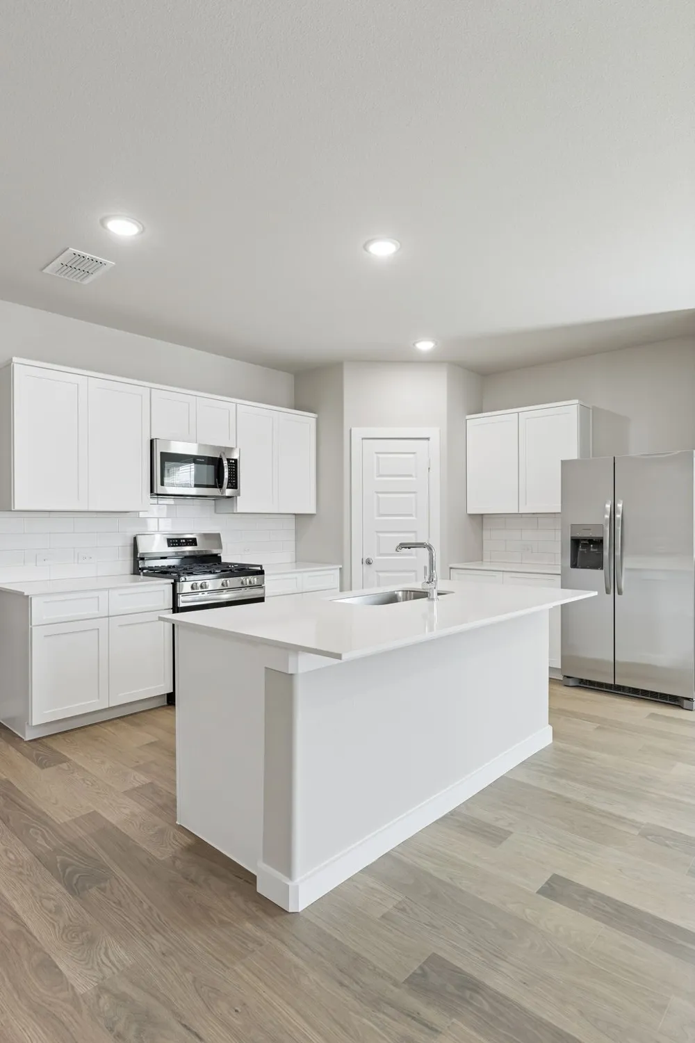 869 Rockcloud Drive Fort Worth, TX 76052