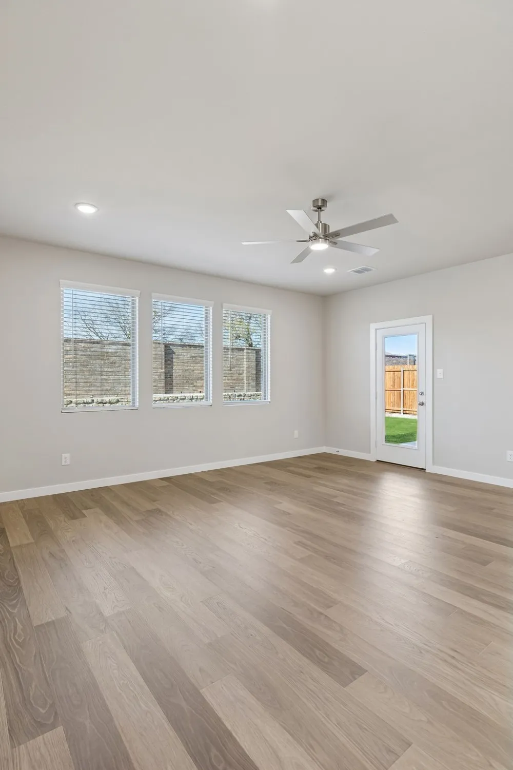 869 Rockcloud Drive Fort Worth, TX 76052