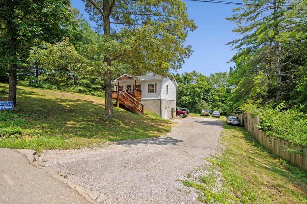 795 Lowery Ln McMinnville, TN 37110