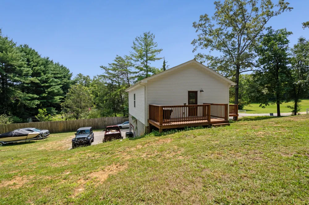 795 Lowery Ln McMinnville, TN 37110