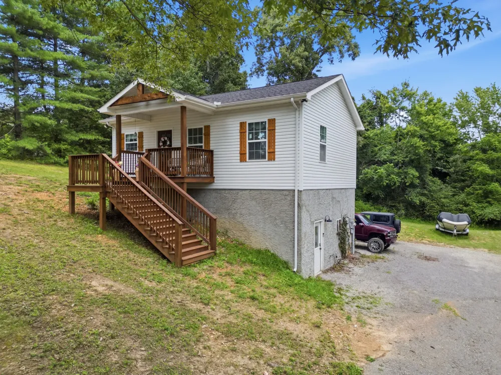 795 Lowery Ln McMinnville, TN 37110