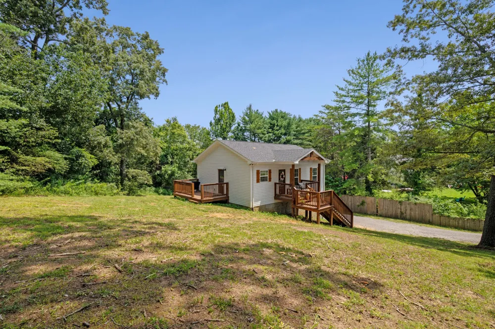 795 Lowery Ln McMinnville, TN 37110