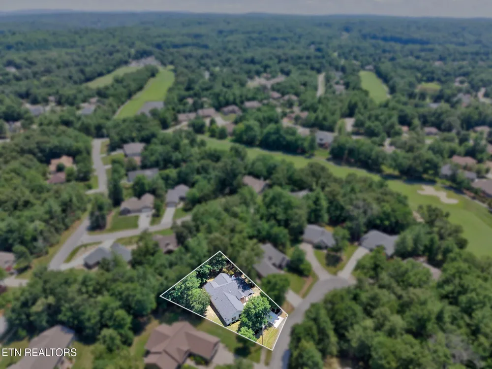 35 Leaf Circle Crossville, TN 38558