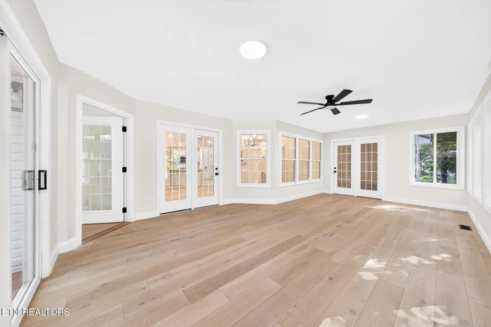 35 Leaf Circle Crossville, TN 38558