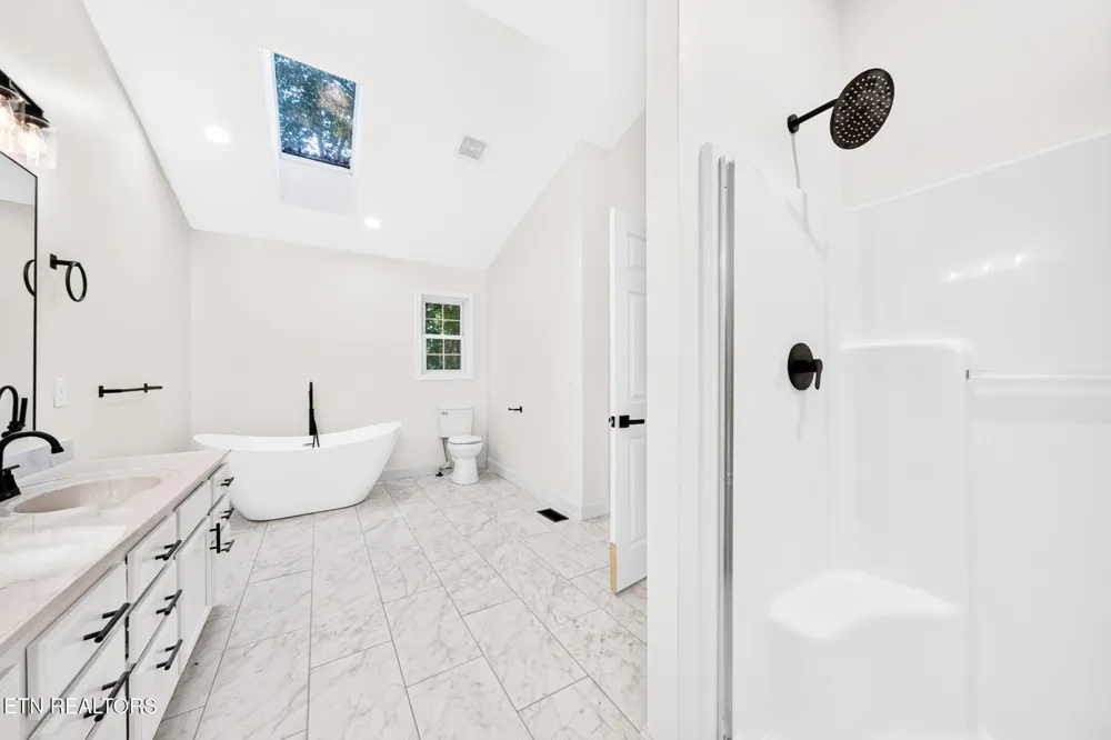 35 Leaf Circle Crossville, TN 38558