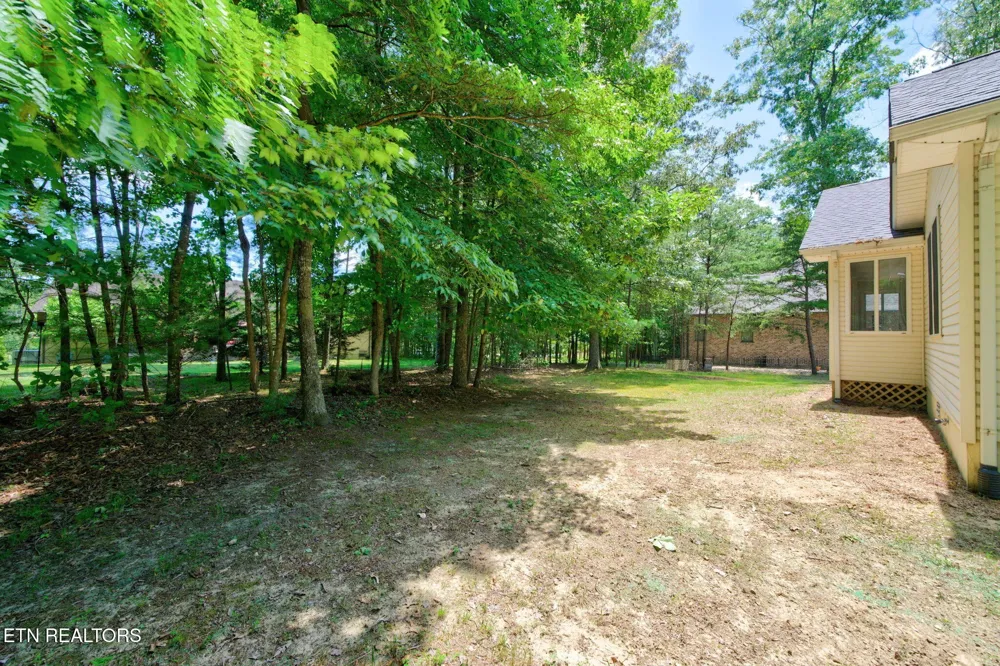 35 Leaf Circle Crossville, TN 38558
