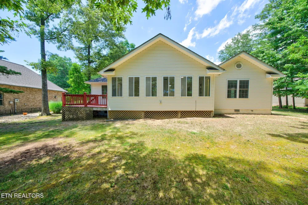 35 Leaf Circle Crossville, TN 38558