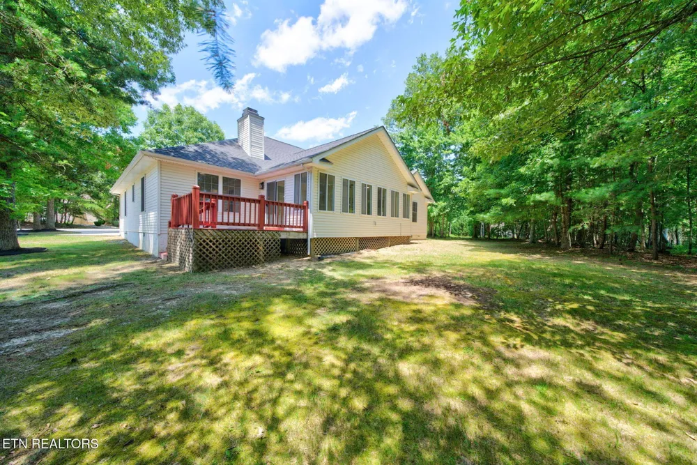35 Leaf Circle Crossville, TN 38558