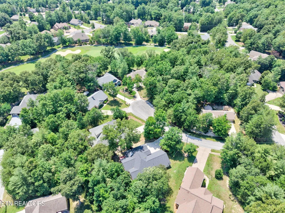35 Leaf Circle Crossville, TN 38558