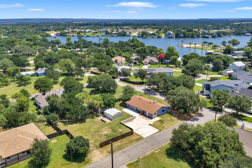 2208 Belaire Drive Granite Shoals, TX 78654