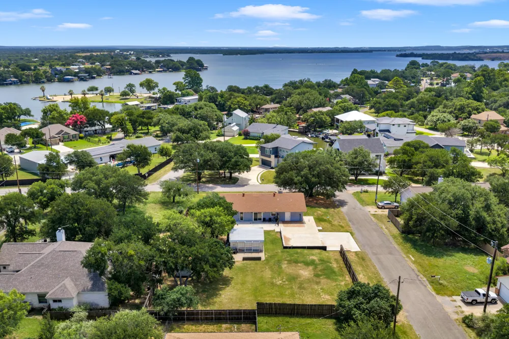 2208 Belaire Drive Granite Shoals, TX 78654