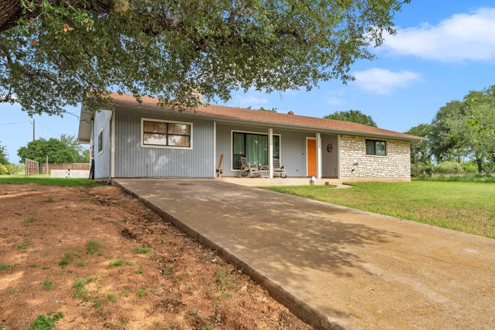 2208 Belaire Drive Granite Shoals, TX 78654