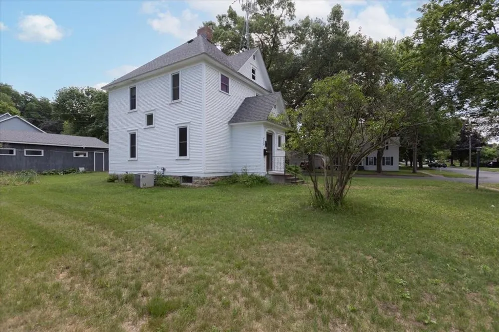 520 12th Street SE Menomonie, WI 54751