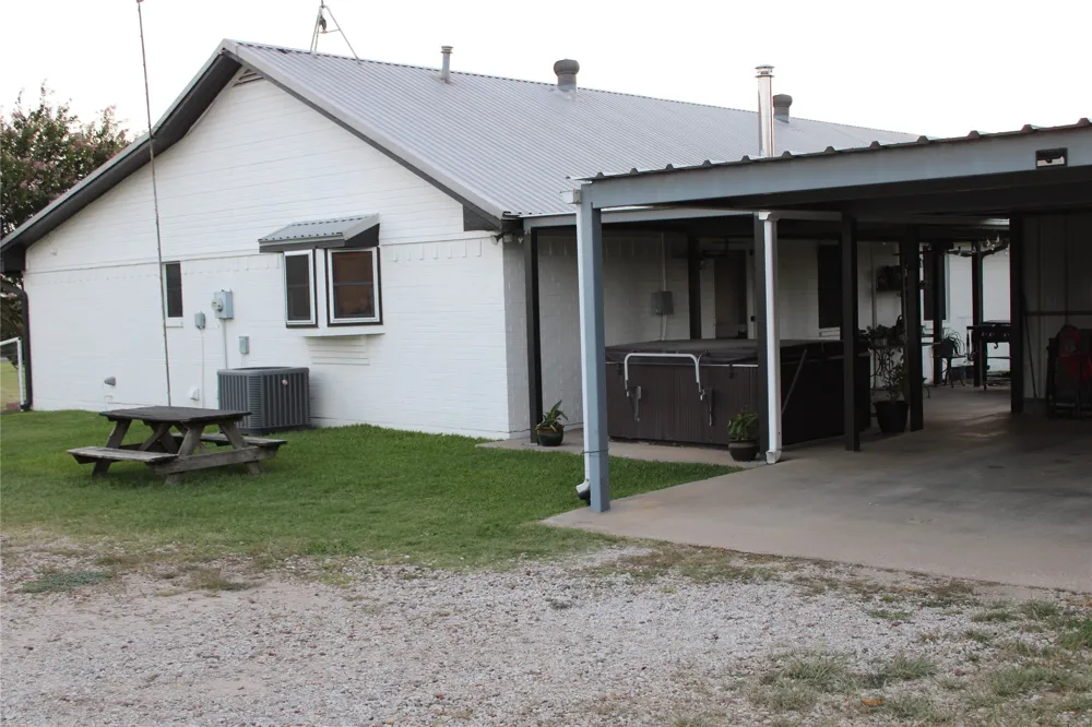 9612 West Highway 199 Poolville, TX 76487