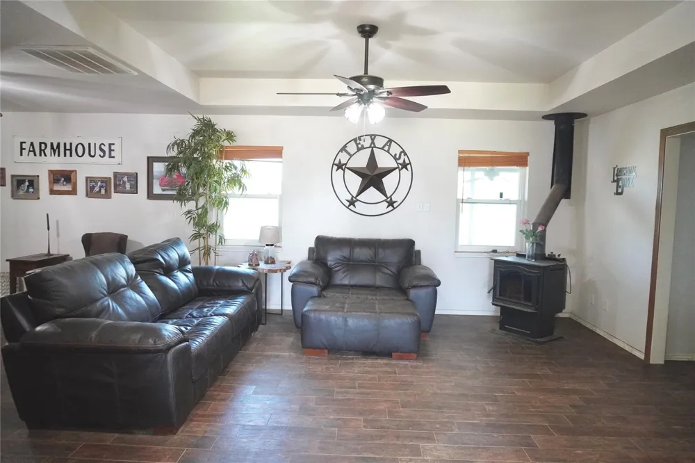 9612 West Highway 199 Poolville, TX 76487