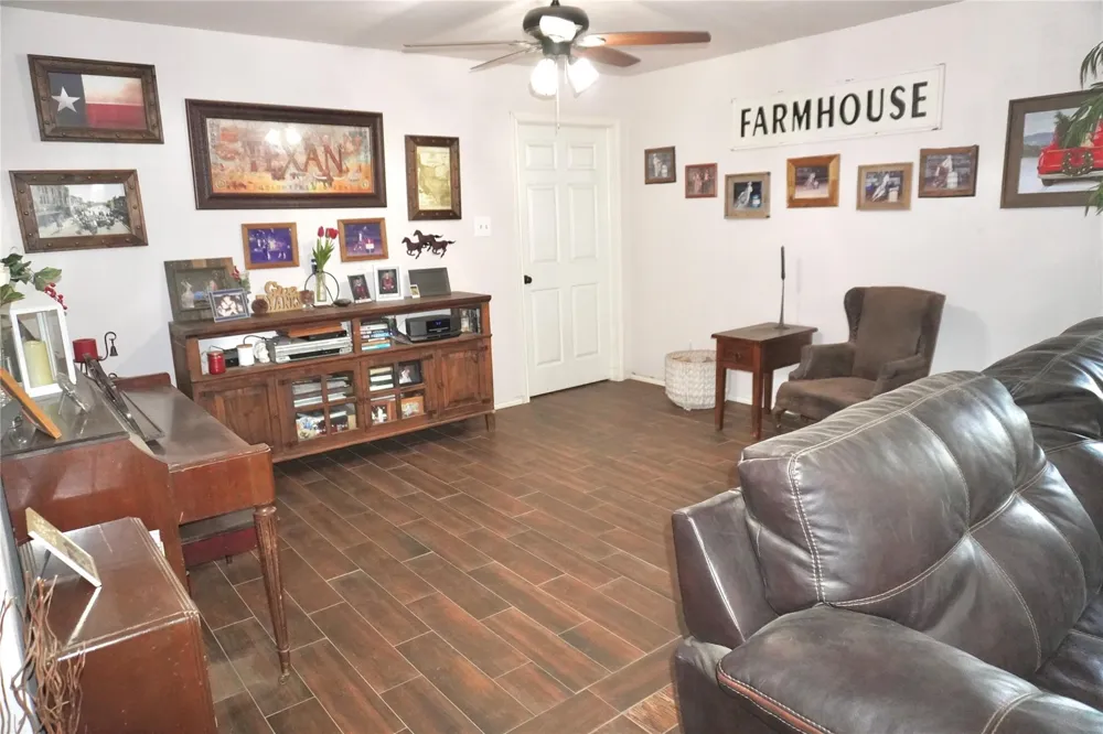 9612 West Highway 199 Poolville, TX 76487