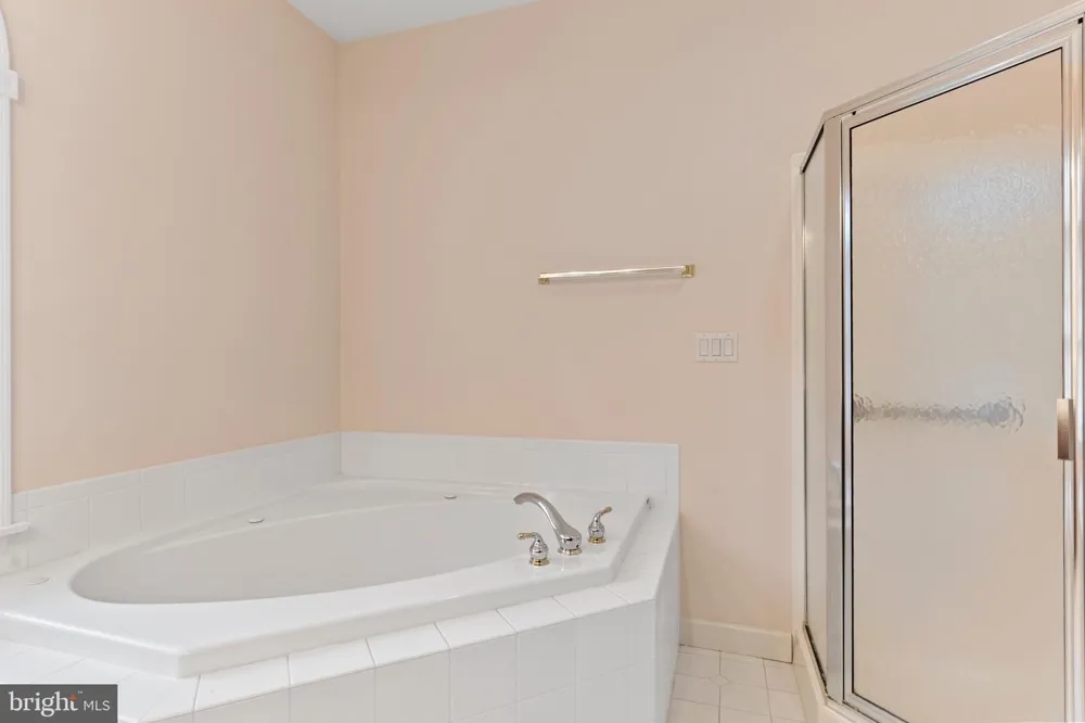 536 BRIDGEVIEW DRIVE Lemoyne, PA 17043