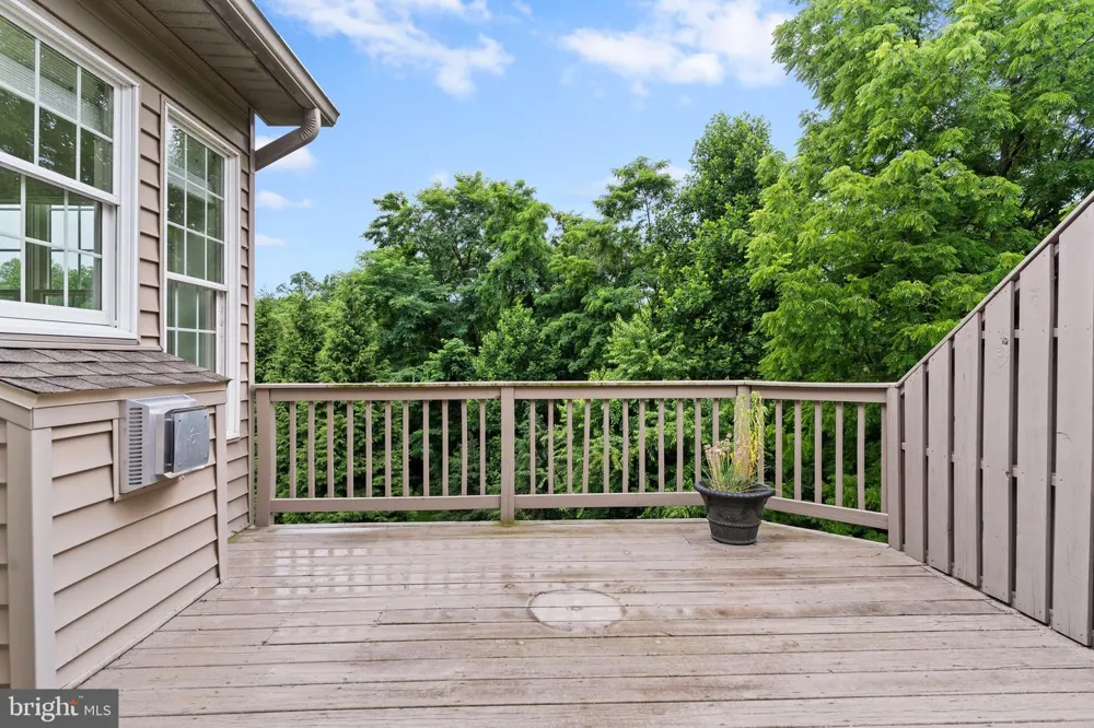 536 BRIDGEVIEW DRIVE Lemoyne, PA 17043