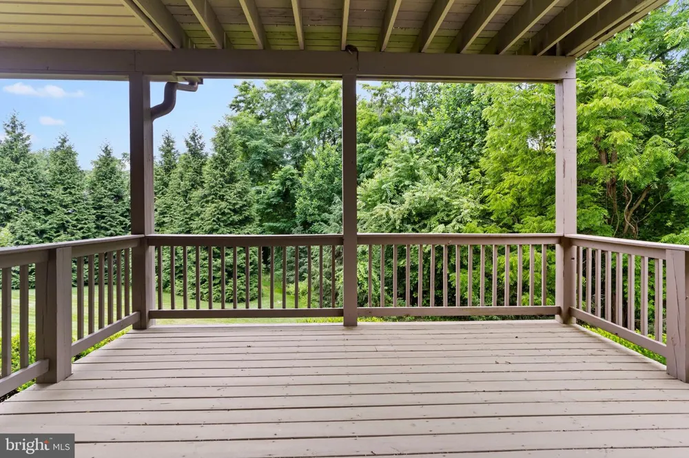 536 BRIDGEVIEW DRIVE Lemoyne, PA 17043