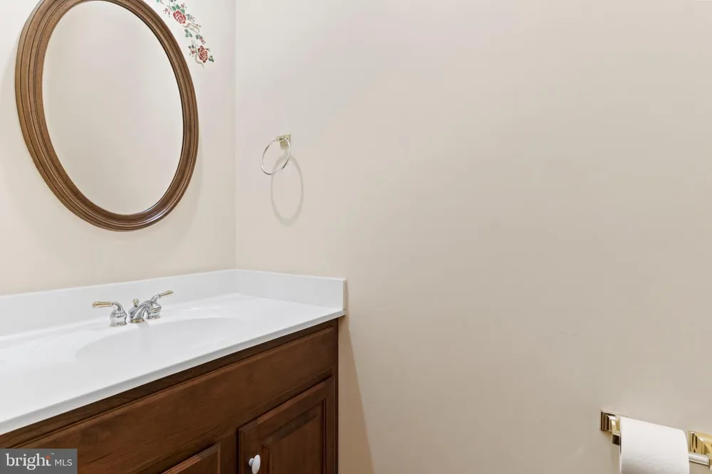 536 BRIDGEVIEW DRIVE Lemoyne, PA 17043