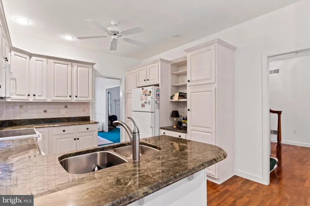 536 BRIDGEVIEW DRIVE Lemoyne, PA 17043