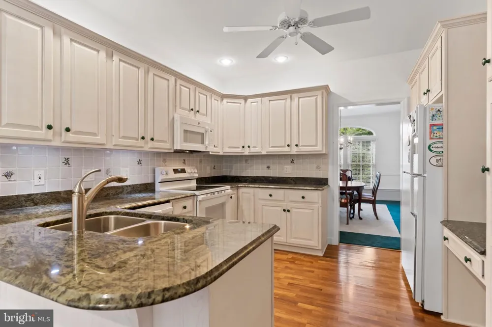 536 BRIDGEVIEW DRIVE Lemoyne, PA 17043