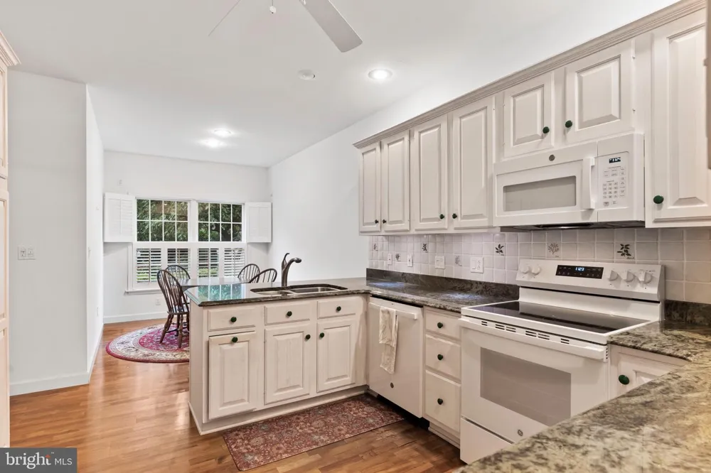 536 BRIDGEVIEW DRIVE Lemoyne, PA 17043