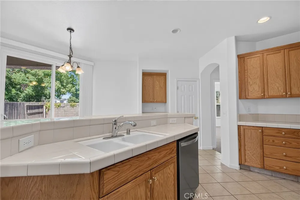 3726 Crane Merced, CA 95348