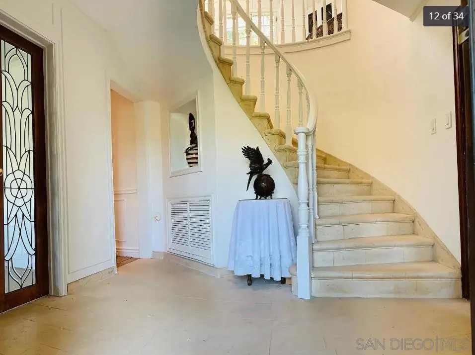 2400 Benedict Canyon Dr Beverly Hills, CA 90210