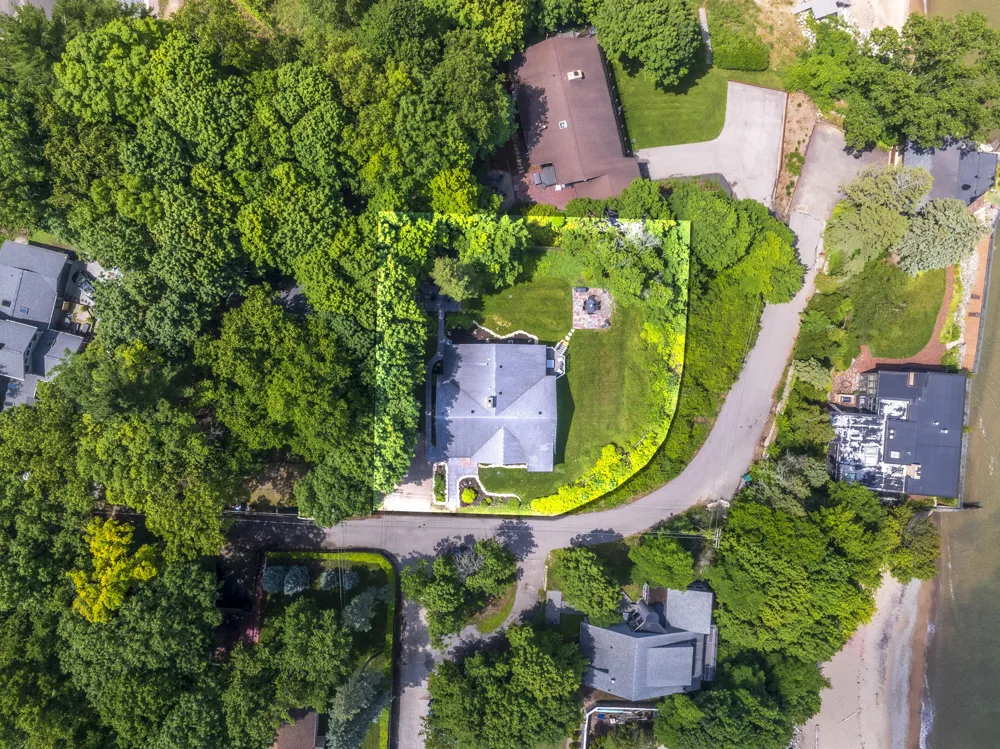 19300 Highland Drive New Buffalo, MI 49117