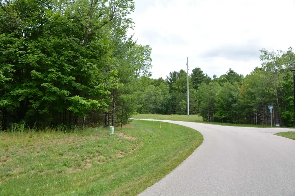 5502 Paradise Ranch Paradise Township, MI 49649